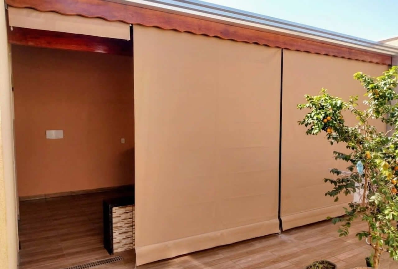 Cortina Toldo Rolo, em lona vinílica, com babado reto